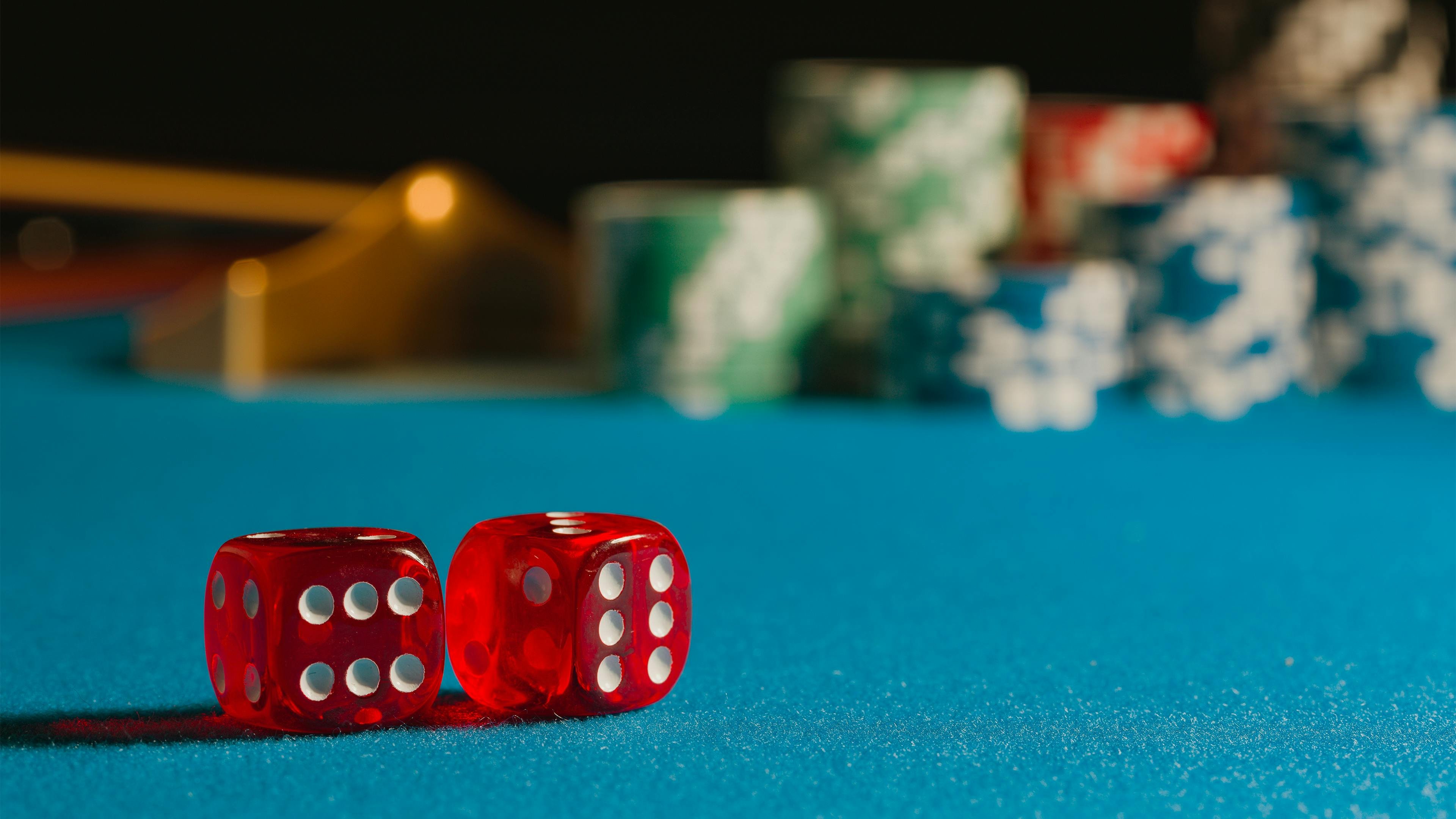Blackjack 21 ကတ်ဂိမ်း Dealer ဆန့်ကျင်ကစား